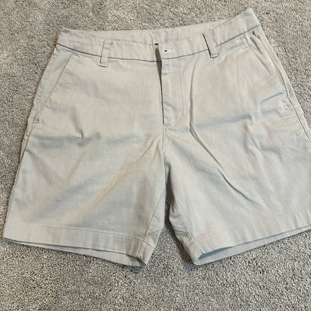 Men’s Lululemon Khaki Shorts